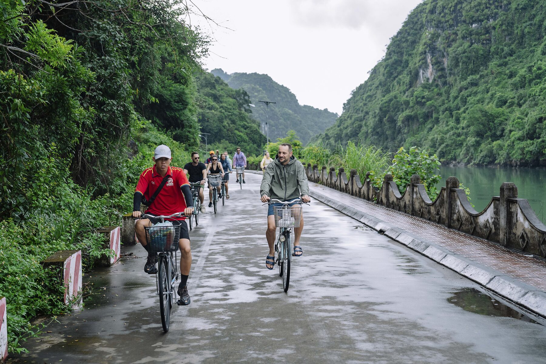 Viet Hai ancient village by bicycle